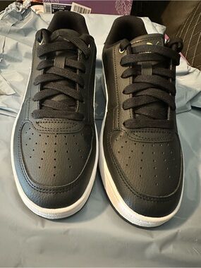 Puma Men's Black Low-Top Sneakers with White Sole